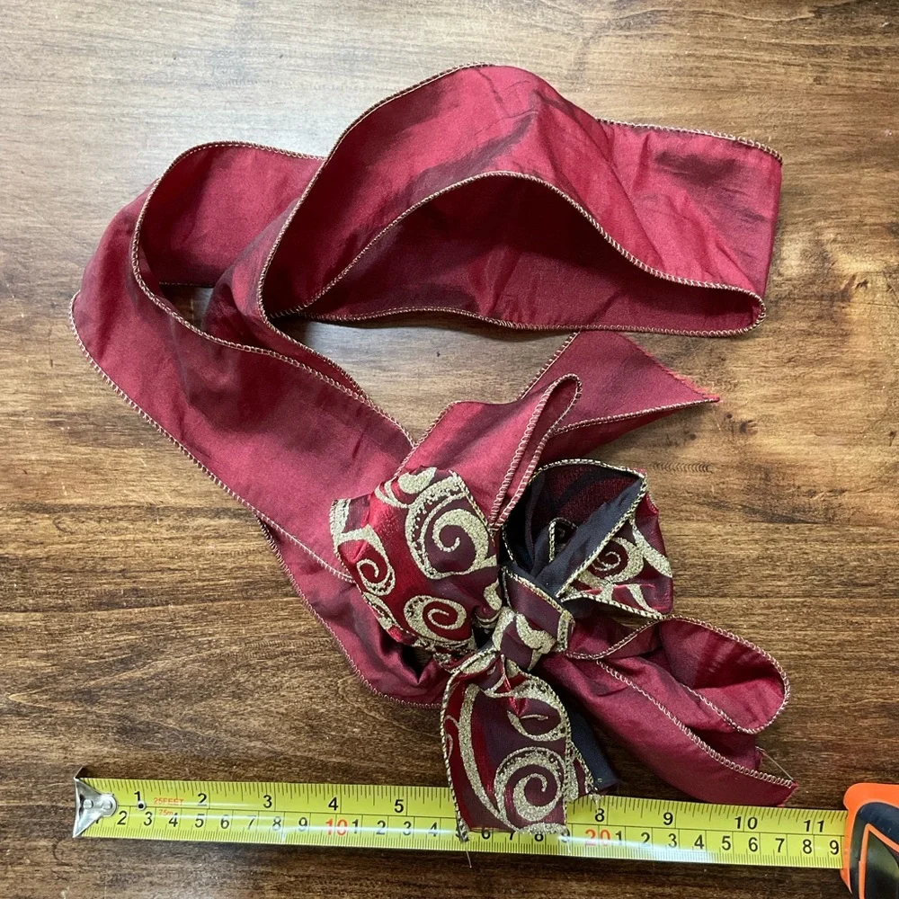 Free item: gift bow and ribbon